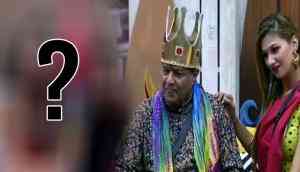 Bigg Boss 12: OMG! Anup Jalota in front of his young girlfriend Jasleen Matharu, flirts with this beautiful jodi; see video