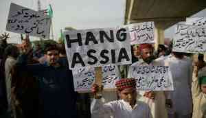Pakistan: Thousand Islamist hardliners held protest as Supreme Court set to deliver verdict in a crucial blasphemy case