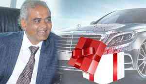 Gujarat business tycoon Savji Dholakia back again to give these expensive Diwali gifts to his 1500 employees that will blow your mind!