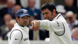 MS Dhoni to takeover Sachin Tendulkar's legacy, on-road to become next 'God of Cricket,' says Coach Ravi Shastri