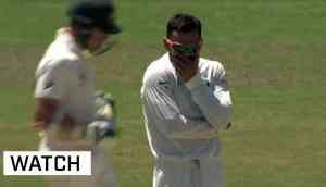 After showing off his batting skills Virat Kohli now amazed everyone by taking a wicket: Watch Video