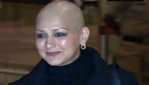 Sonali Bendre in all smiles as she returns India after a long treatment of cancer in New York but with a serious concern; see pics