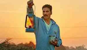 Toilet Ek Prem Katha actor Akshay Kumar faces trouble in finding toilet to 'pee' for this shocking reason!