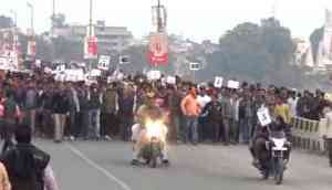 Bihar: Massive protests in Gaya after a 16-year-old girl found beheaded, face burnt with acid; family alleges rape
