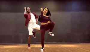 Neha Kakkar sets the stage on fire with her sensual dance on 'tu cheez badi hai mast;' video goes viral like wildfire