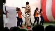 Caught on Camera! Nagpur Policeman showers cash on young schoolgirls dancing on Republic Day event; video goes viral