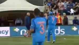 Viral Video! MS Dhoni won't appear on Yuzvendra Chahal's famous chat show 'Chahal TV'