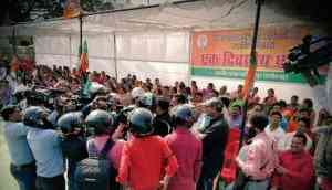 Chhattisgarh journalists wore helmets in the press conference of BJP for this shocking reason, photo goes viral