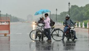 Delhi: Cool, cloudy morning in national capital; light rain expected
