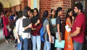 long queues for document verification at DU