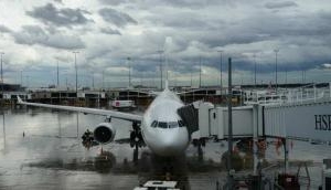 Heavy rains lashes Mumbai, 17 flights diverted, train services from Kalyan to Karjat suspended