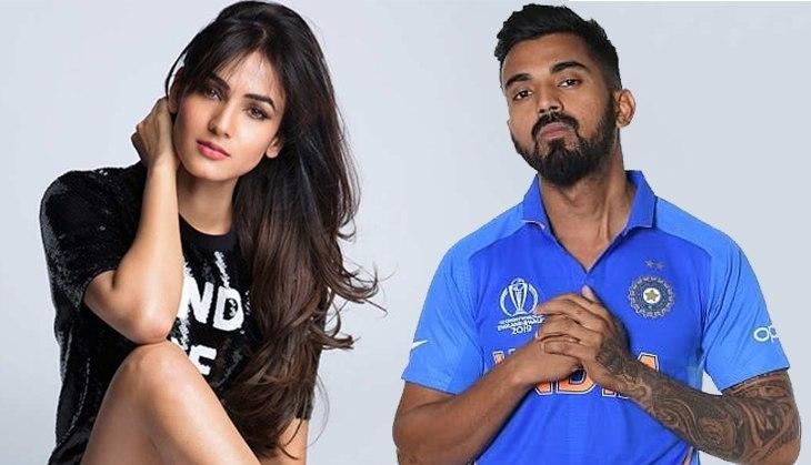 Bollywood actress Sonal Chauhan opens up on her relationship rumours with KL Rahul | Catch News