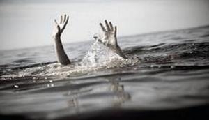 Suspecting infidelity with husband, woman pushes neighbour, her kids into well