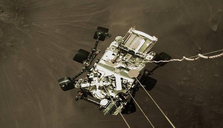 NASA's Perseverance rover sends sneak peek of Mars landing | Catch News