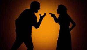 Woman beats husband and his alleged girlfriend with 'chappal'; incident caught on cam