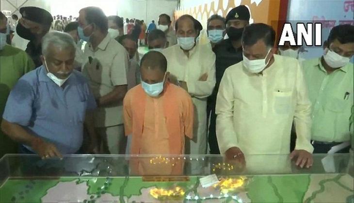 UP CM Yogi Adityanath reviews preparations for foundation stone laying ...