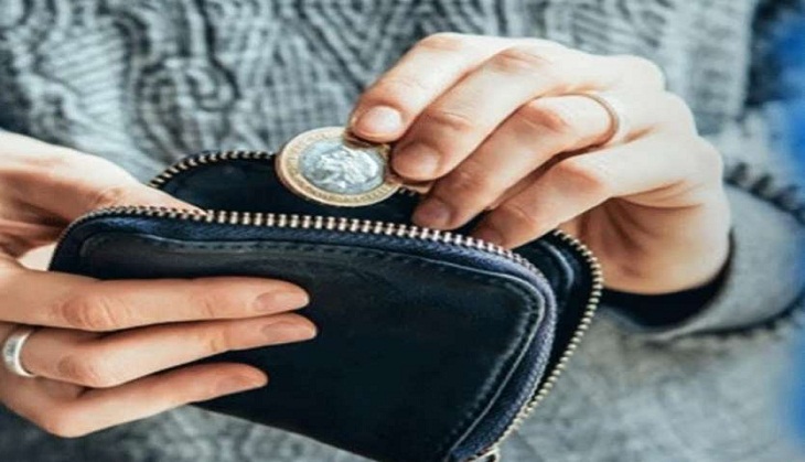 Vastu Tips: Never keep these things in your purse | Catch News