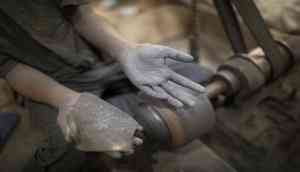 1.7 million bonded labourers in Pakistan's Sindh, 700,000 are children: Report