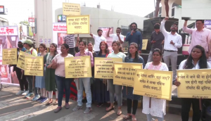 Nagpur residents protest demanding more public washrooms in city