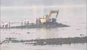 BMC razes dargah in Mahim
