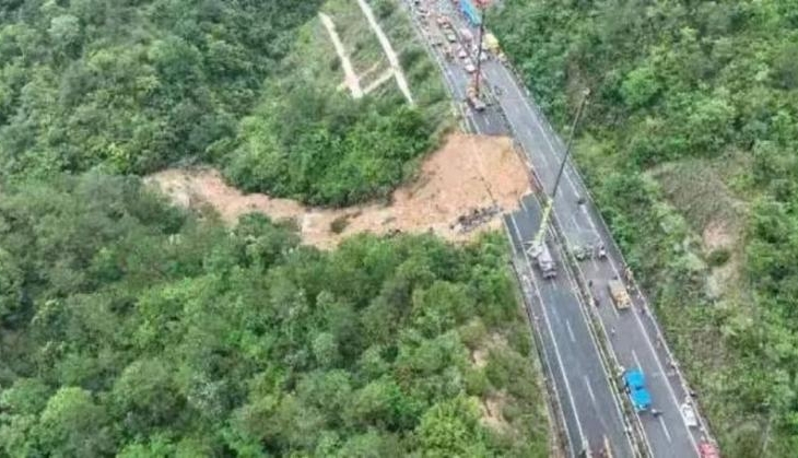 China Highway Collapse: At least 19 killed, dozens injured | Catch News