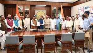 MPs submit memorandum to Lok Sabha Speaker seeking Justice Varma removal