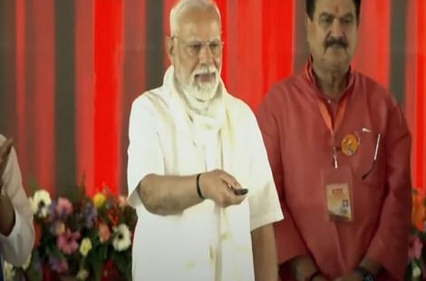 UP: PM Modi inaugurates development projects worth Rs 2200 Cr in Varanasi