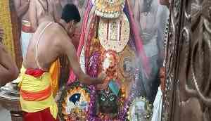 Ujjain: Rakhi offered to Baba Mahakal along with Mahabhog of 1.25 Lakh laddu