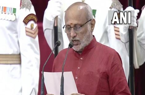CP Radhakrishnan takes oath as 15th Vice President of India