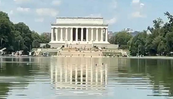 lincoln-memorial-reflecting-pool-swamped-by-algae-after-14-million