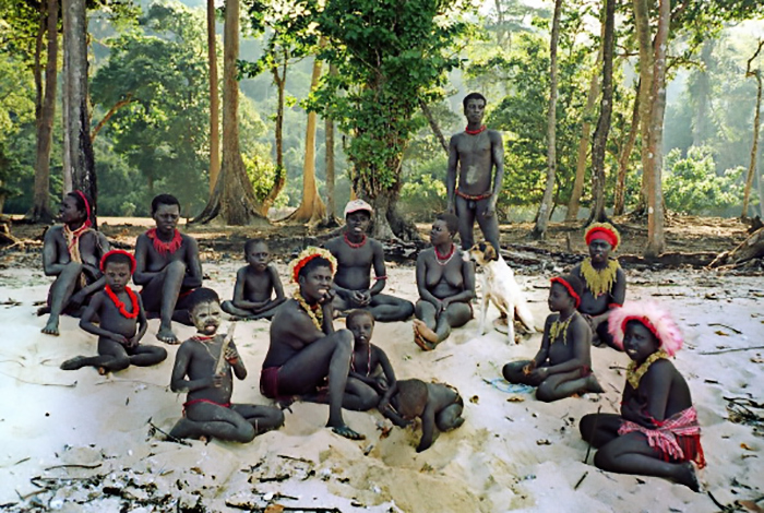 After a Jarawa baby's murder, fear clutches illicit visitors | catchnews